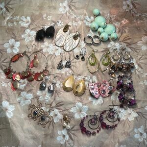 HUGE Lot of Vintage and Modern Drop Earrings